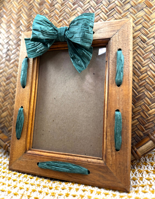 Vintage Wooden Photo Frame with Green Raffia Bow Detail